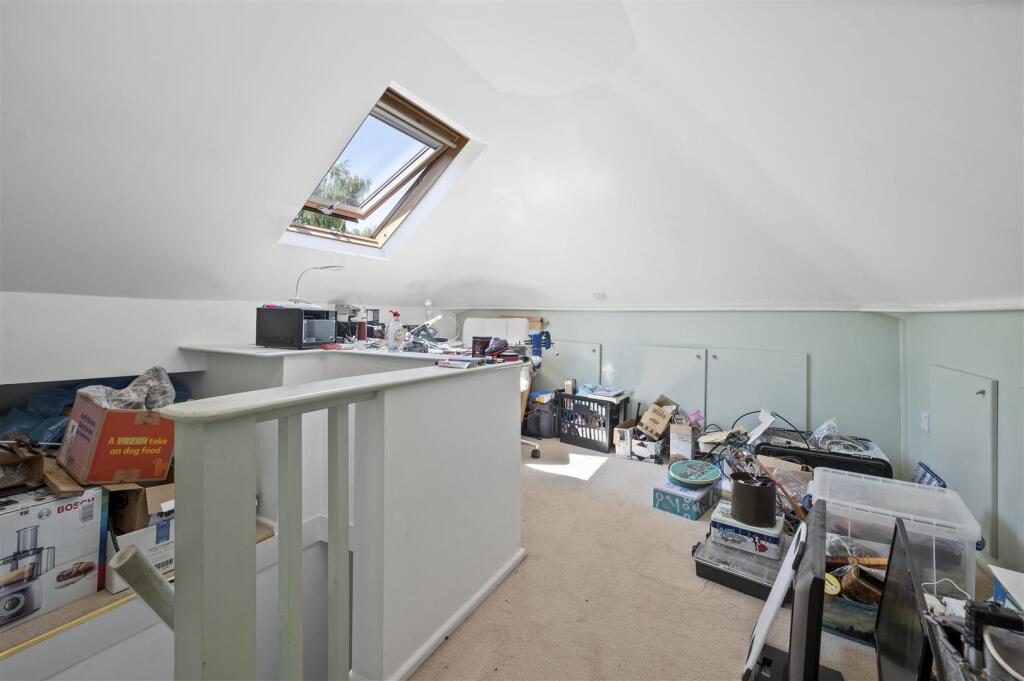 Additional image 16 of Barley Close, Henley-In-Arden