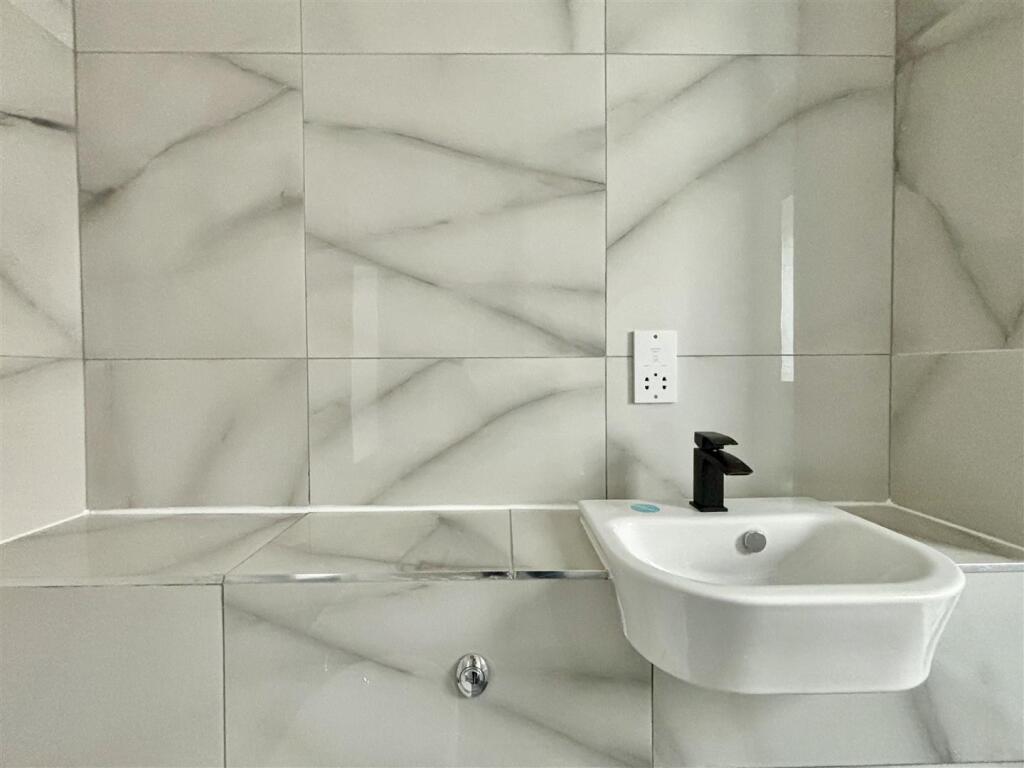 Additional image 14 of 10 Kinder Close, Thornton, Bradford