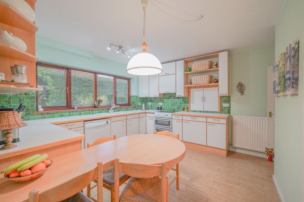 Additional image 6 of Avenue Close, Dorridge, B93