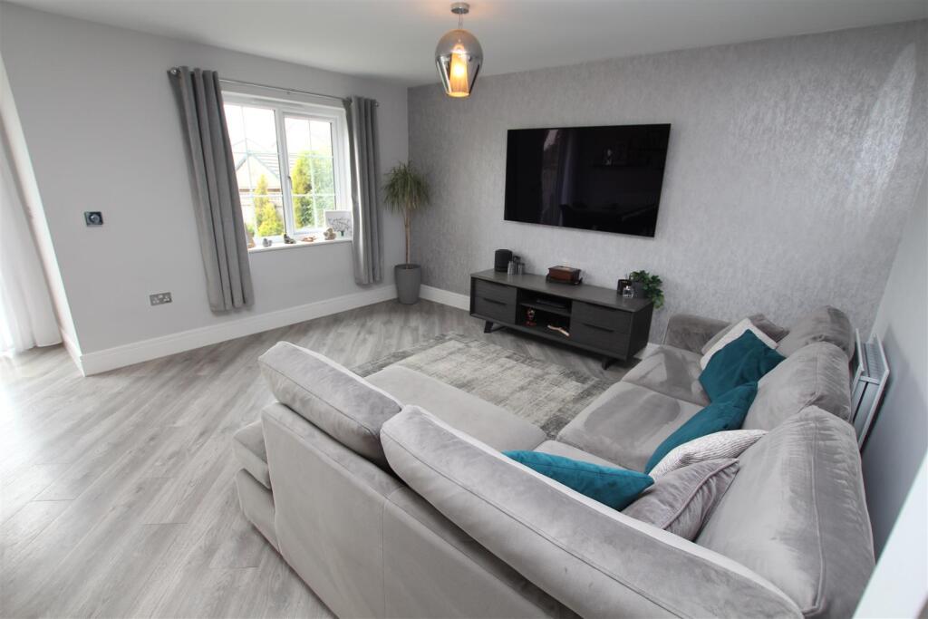 Additional image 3 of Sandhill Fold, Idle, Bradford