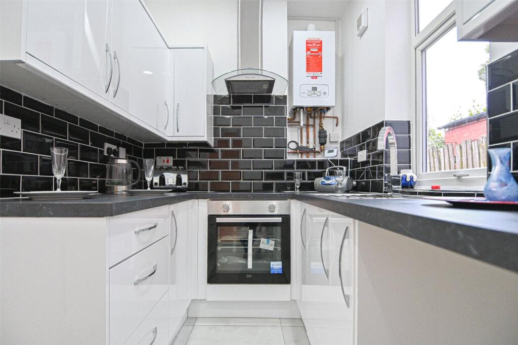 Additional image 8 of Long Hyde Road, Bearwood, West Midlands, B67