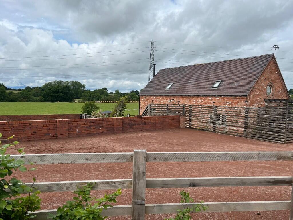 Additional image 30 of The Harvest Barn, Risingbridge, Berry Lane, B61 9EN