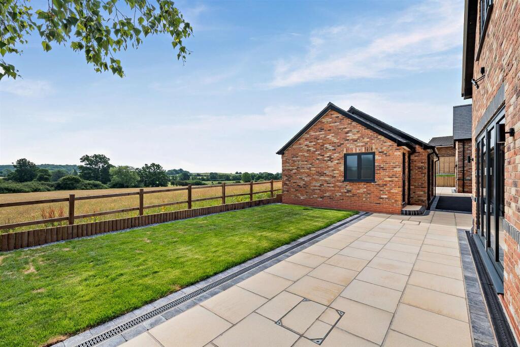Additional image 2 of 1, Wells Cottage, Wootton Wawen, B95