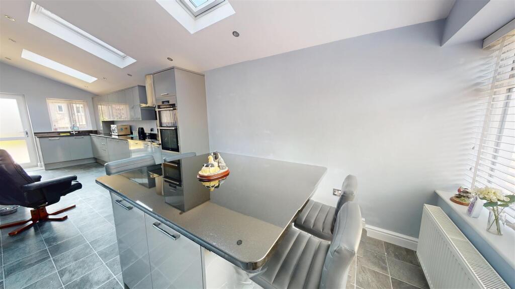 Additional image 4 of Glenaire Drive, Baildon