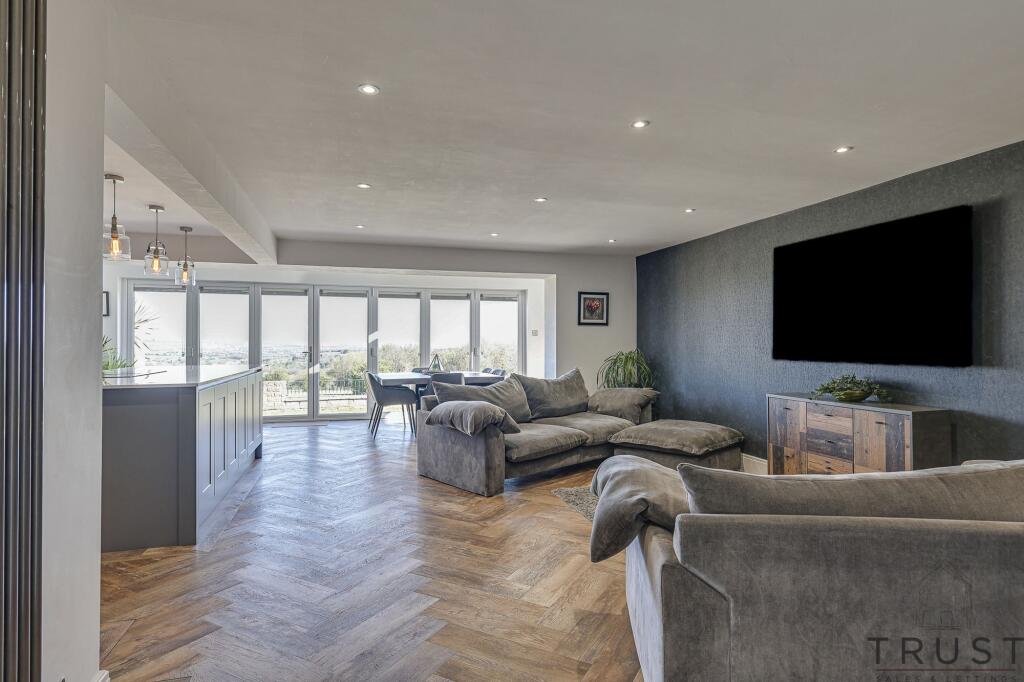 Additional image 5 of Wakefield Road, Drighlington, BD11