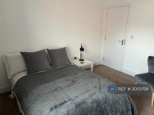 Additional image 32 of Park Retreat, Smethwick, B66