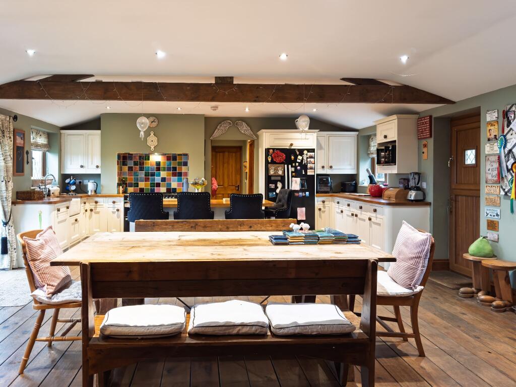 Additional image 3 of The Old Barn, Wyke Lane, Bradford, BD12 7ED