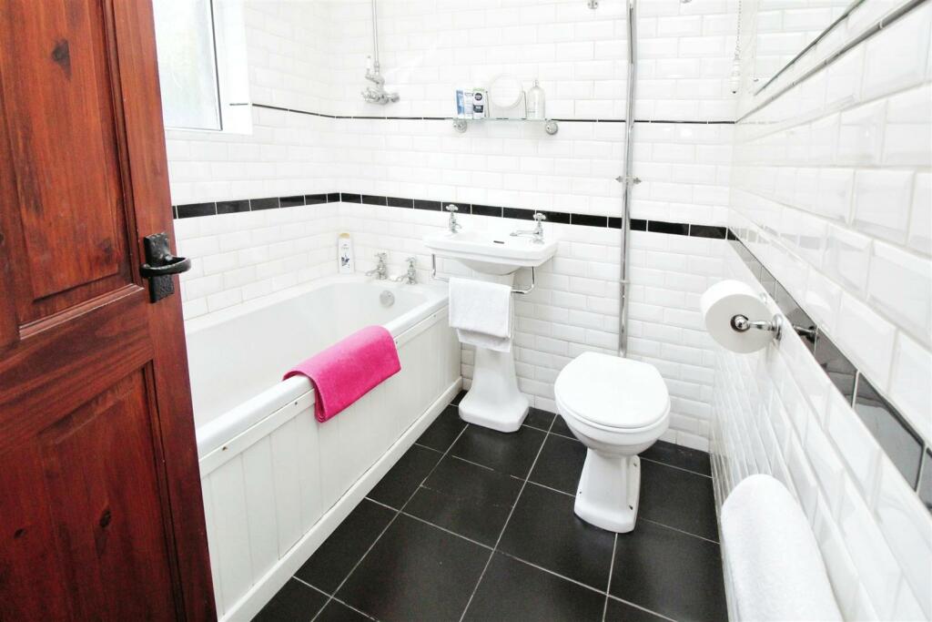 Additional image 12 of Cleckheaton Road, Low Moor, Bradford, BD12 0HL
