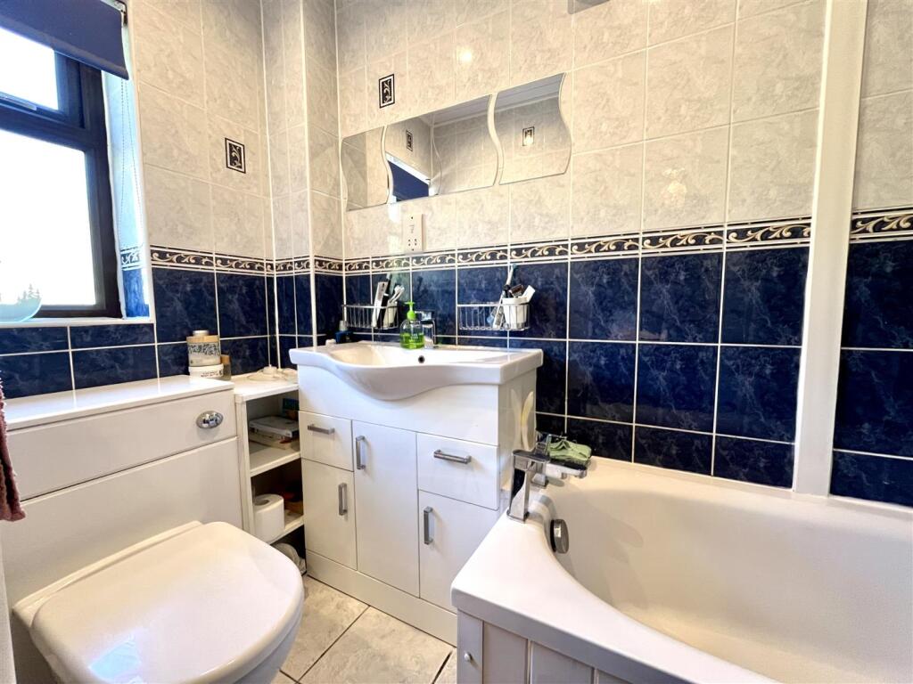 Additional image 16 of Crownest Lane, Bingley