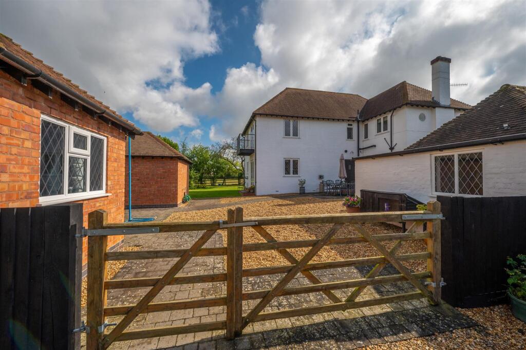 Additional image 45 of Stratford Road, Cranhill