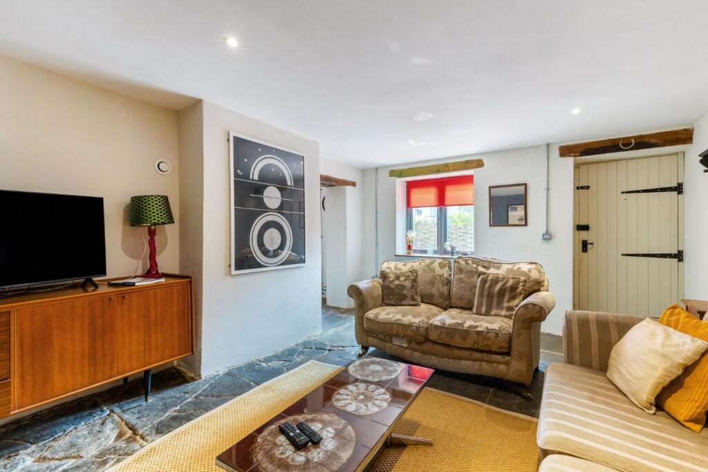 Additional image 3 of Central Castle Cary