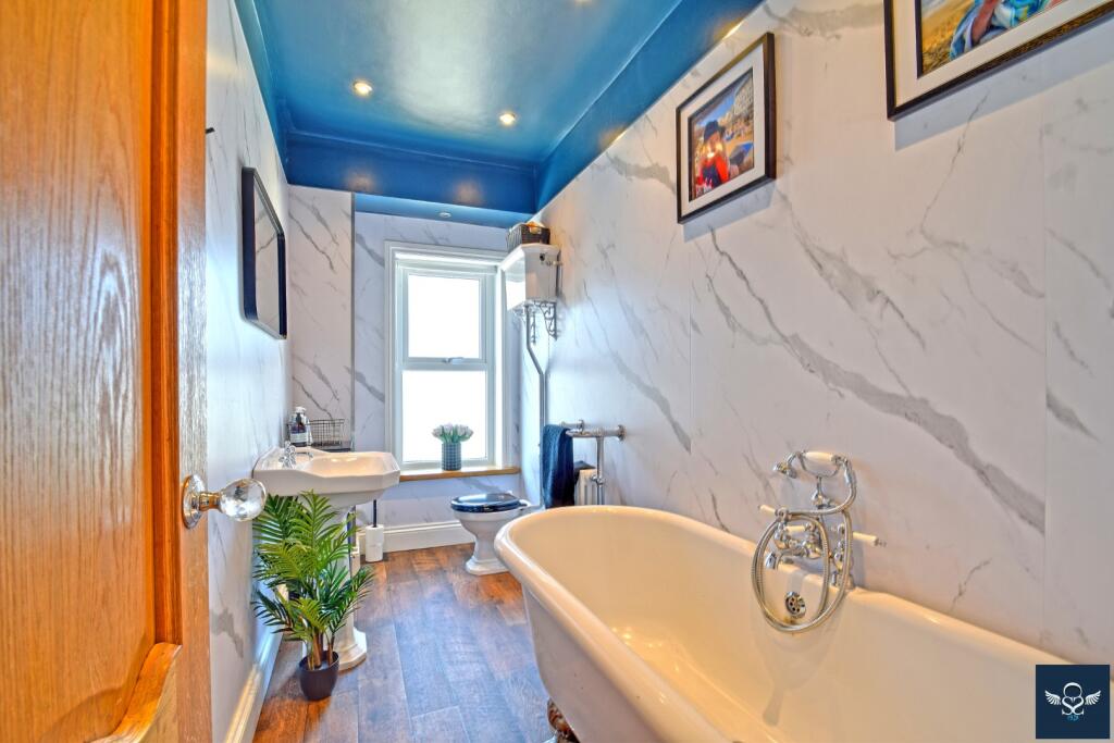 Additional image 18 of Wheatley Lane Road, Fence