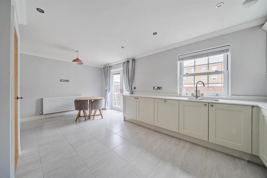 Additional image 7 of Shepherd Close, Yeovil