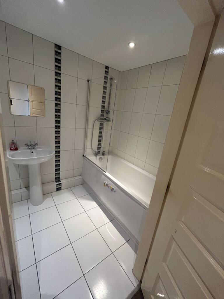 Additional image 9 of 224 Mount Pleasant, Redditch