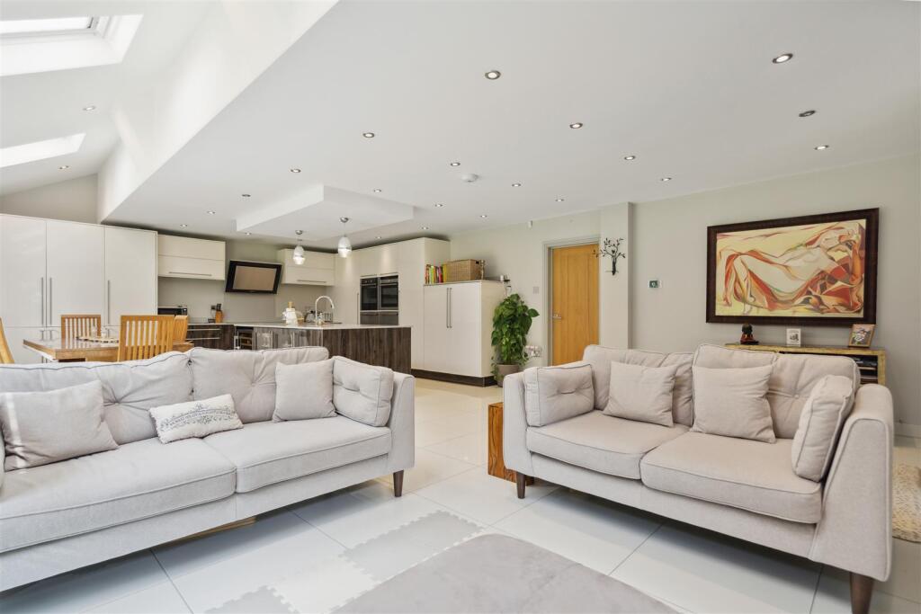 Additional image 4 of Oakley Wood Drive, Solihull