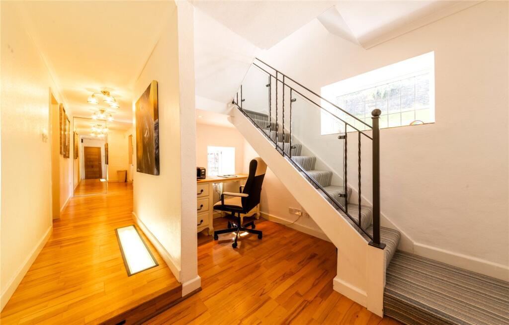 Additional image 15 of Priory Park, Bradford On Avon