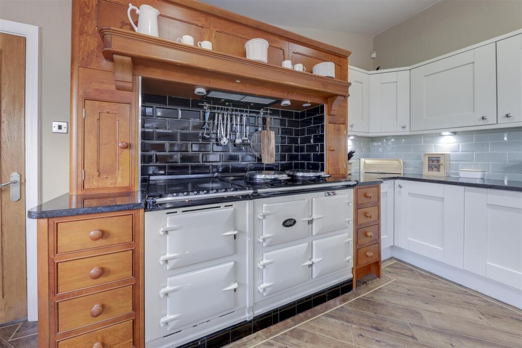 Additional image 13 of Hurst Lane, Rawtenstall, Rossendale, Lancashire - With Annexe & Spa Room