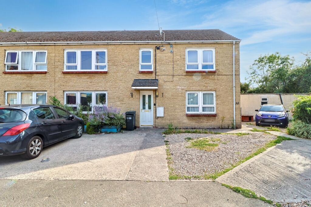 57 Thurlocks, Tintinhull, Yeovil, Somerset, BA22 8QE