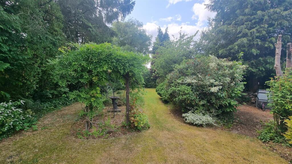 Additional image 10 of Meadow Road, Wythall