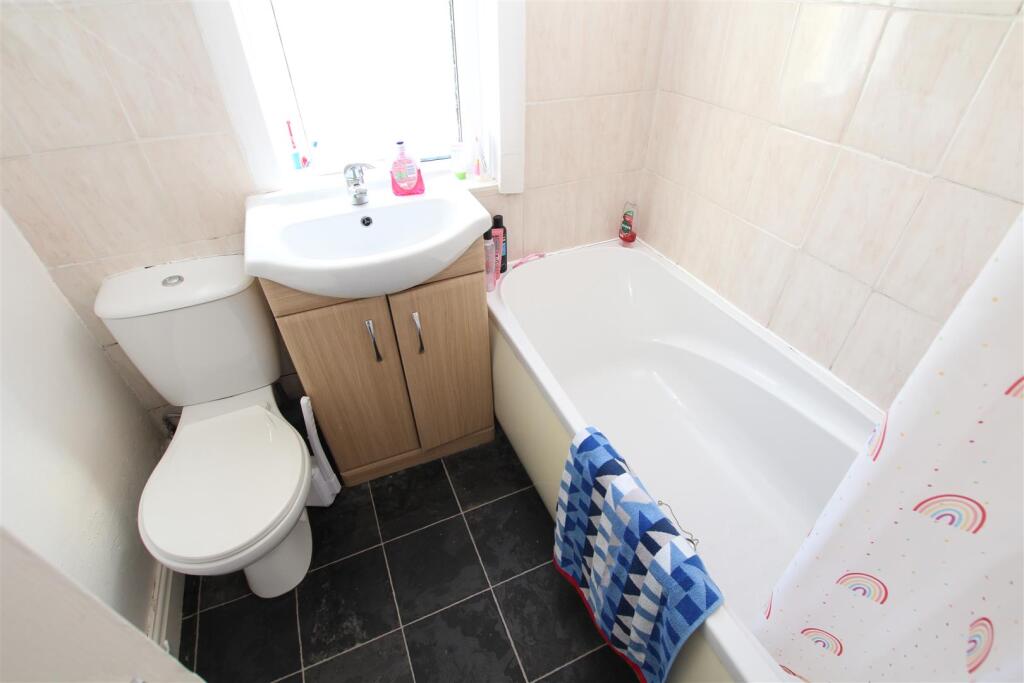 Additional image 9 of Thornhill Grove, Shipley