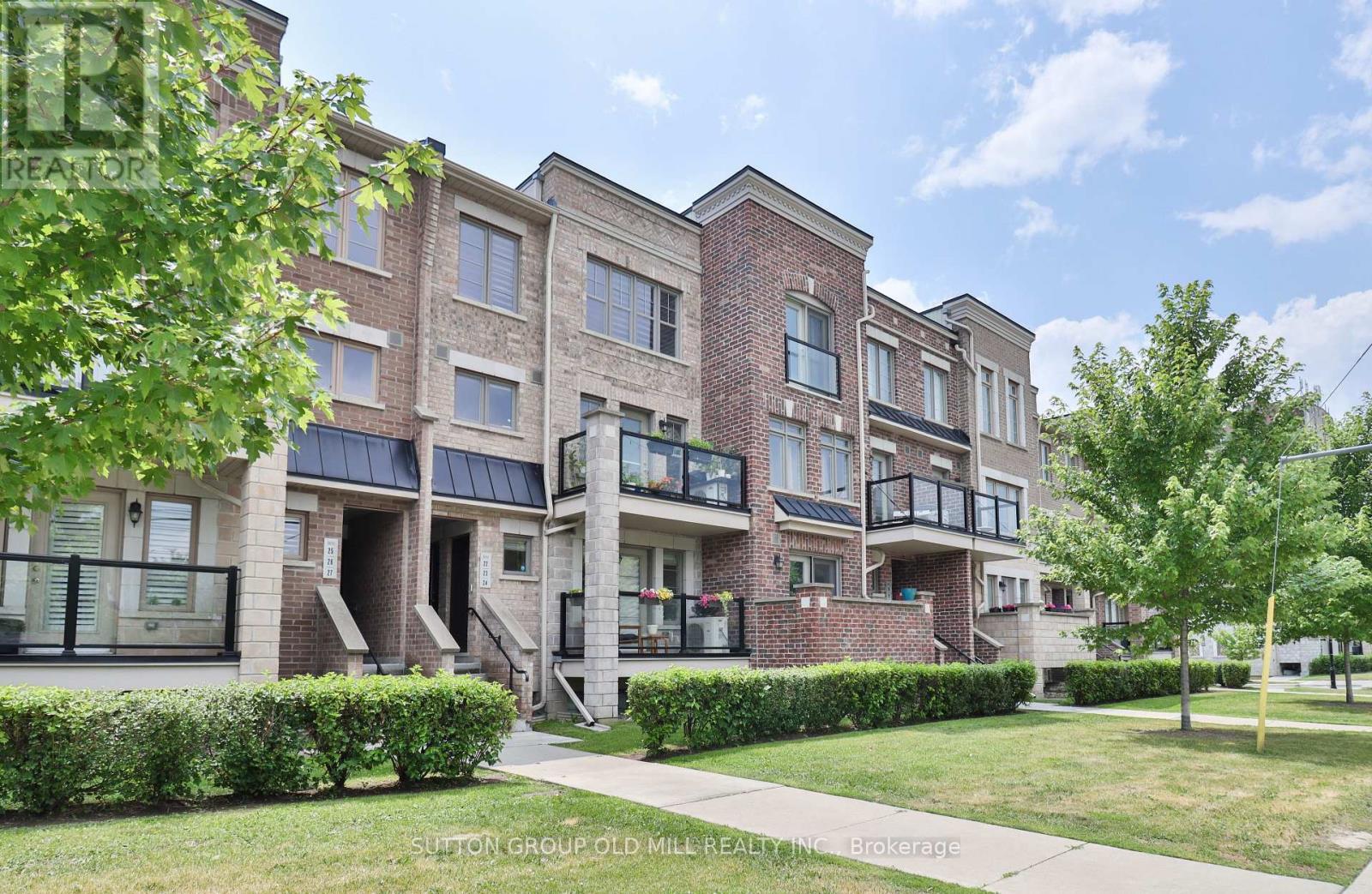 Property image for 22 - 2335 SHEPPARD AVENUE W|Toronto (Humberlea-Pelmo Park), Ontario M9M0E9