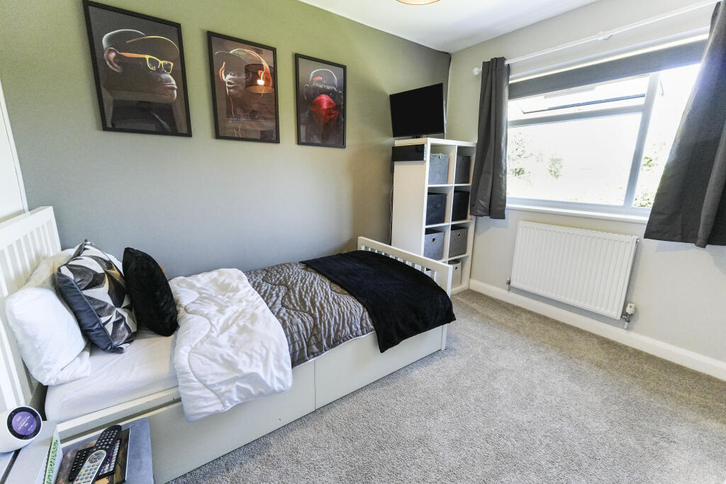 Additional image 24 of Holt Gardens, Studley, B80