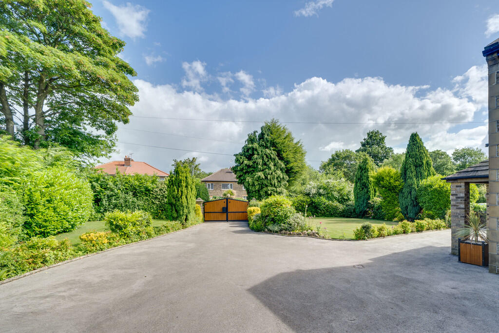 Additional image 18 of Whitechapel Road, Scholes