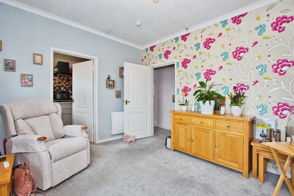 Additional image 5 of Orchard Road, Street