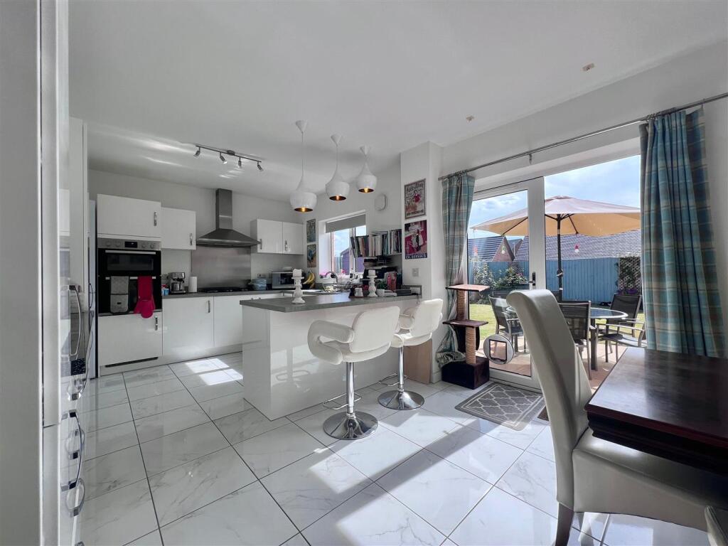 Additional image 11 of Damson Way, Bidford-On-Avon, Alcester