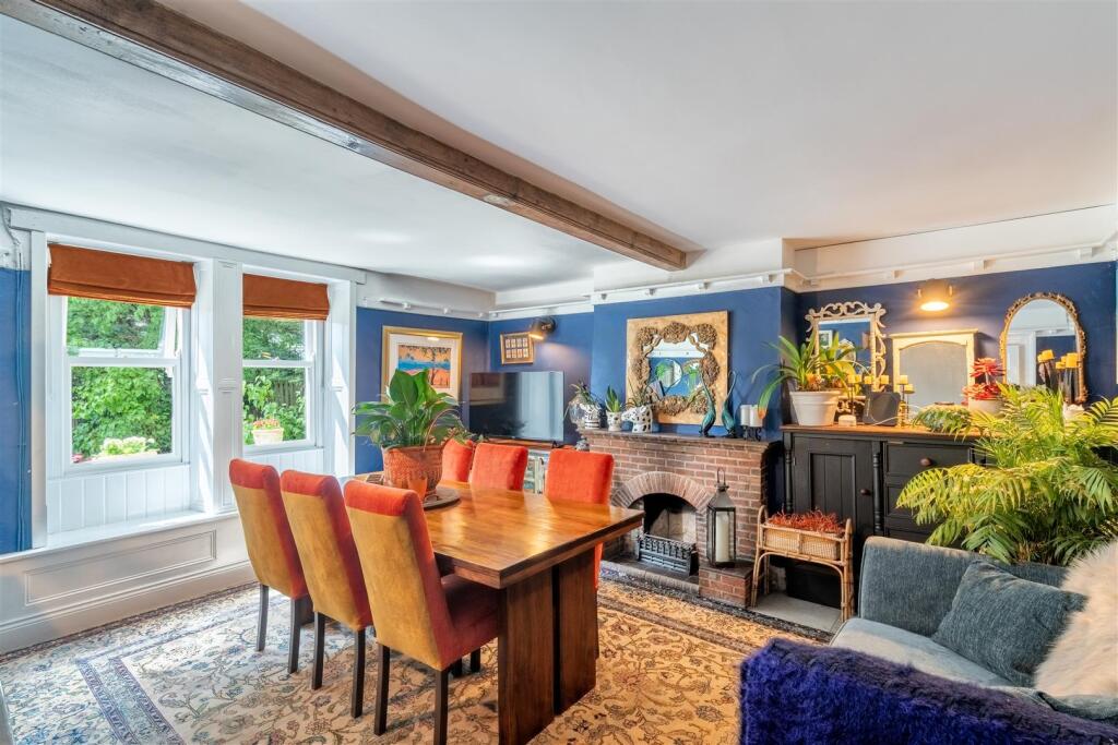 Additional image 5 of Character Property on Woodlands Drive