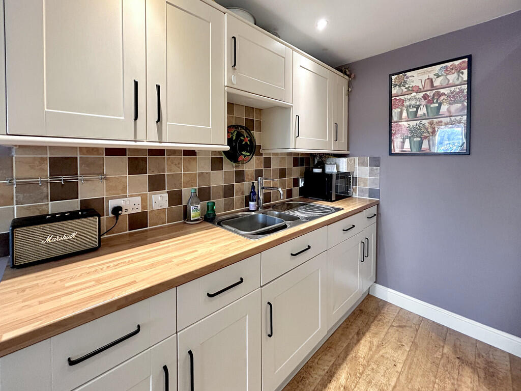 Additional image 5 of Old Were Court, Warminster