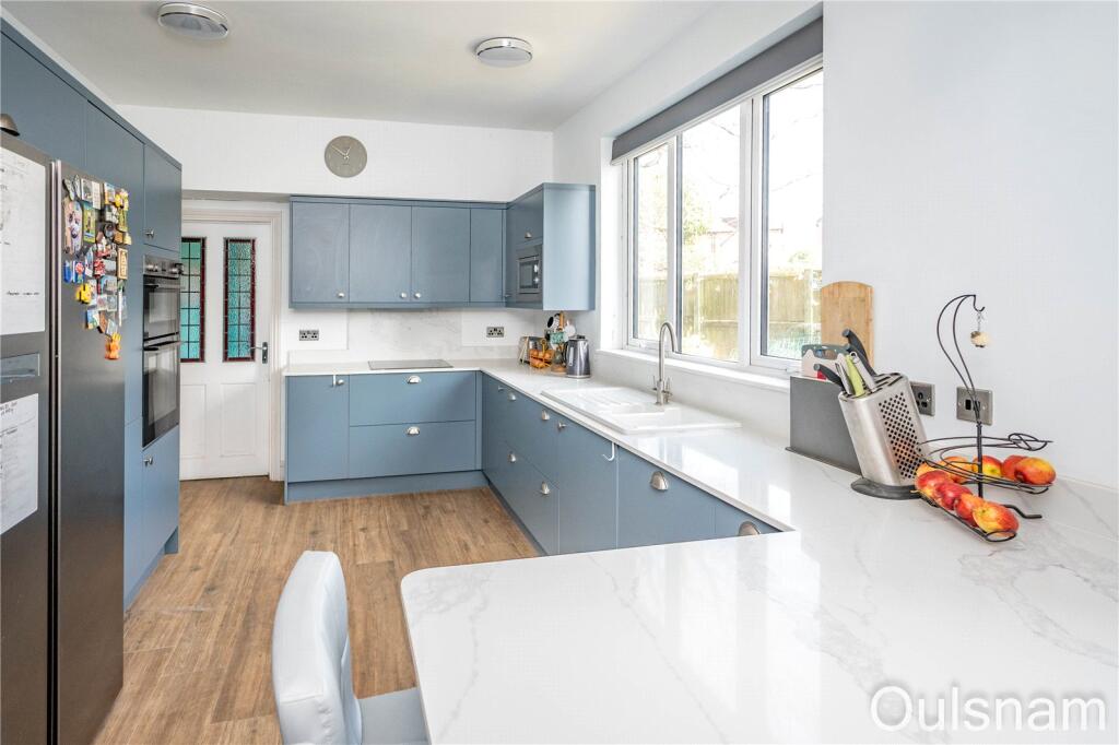 Additional image 20 of The Crescent, Bromsgrove, Worcestershire, B60