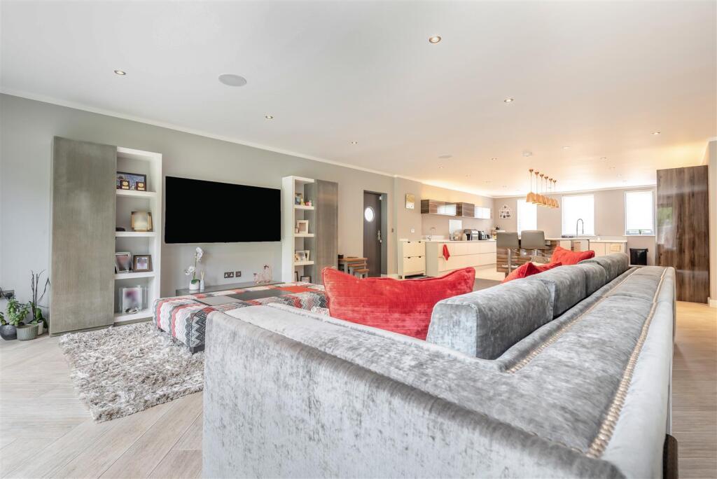 Additional image 12 of Moor Hall Drive