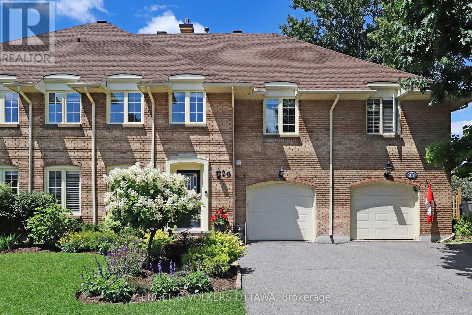 Property image for 29 CHATSWORTH CRESCENT|Ottawa, Ontario K1V9Z1