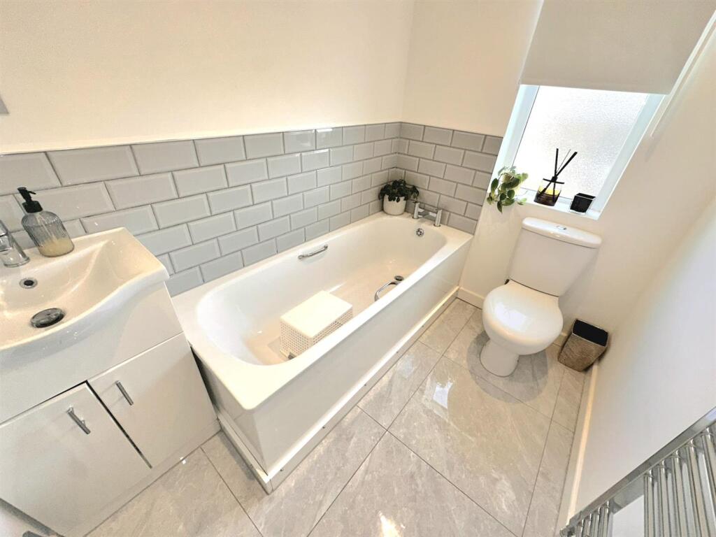 Additional image 10 of Throne Crescent, Rowley Regis