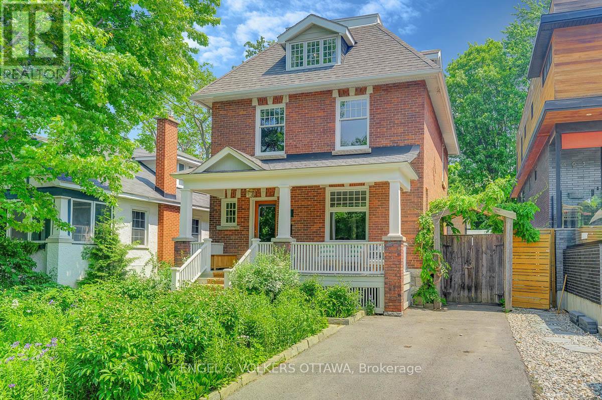 461 GOLDEN AVENUE|Ottawa, Ontario K2A2E4