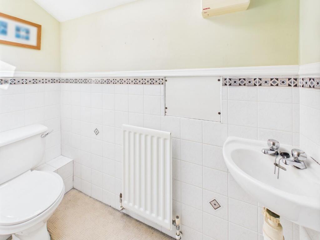 Additional image 13 of The Locks, Bingley