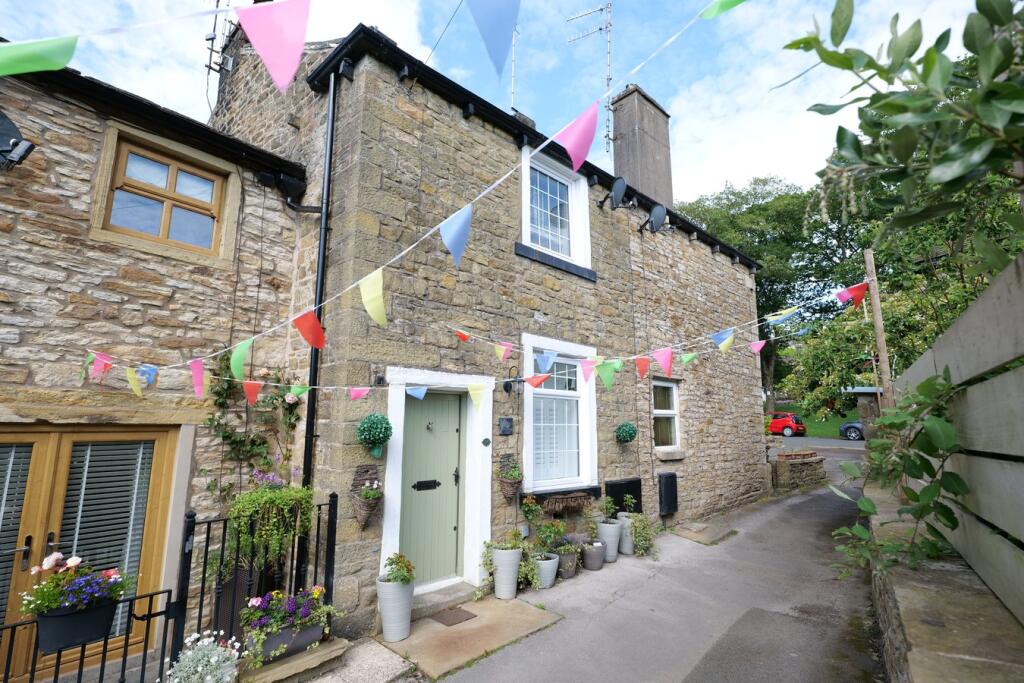 Cromwell Street, Foulridge, BB8