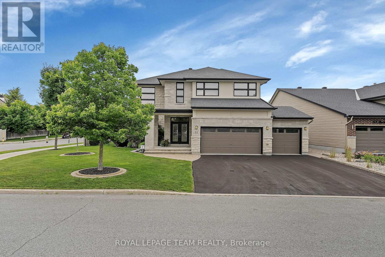 51 BRIDLE CREST COURT|Ottawa, Ontario K2M0H5