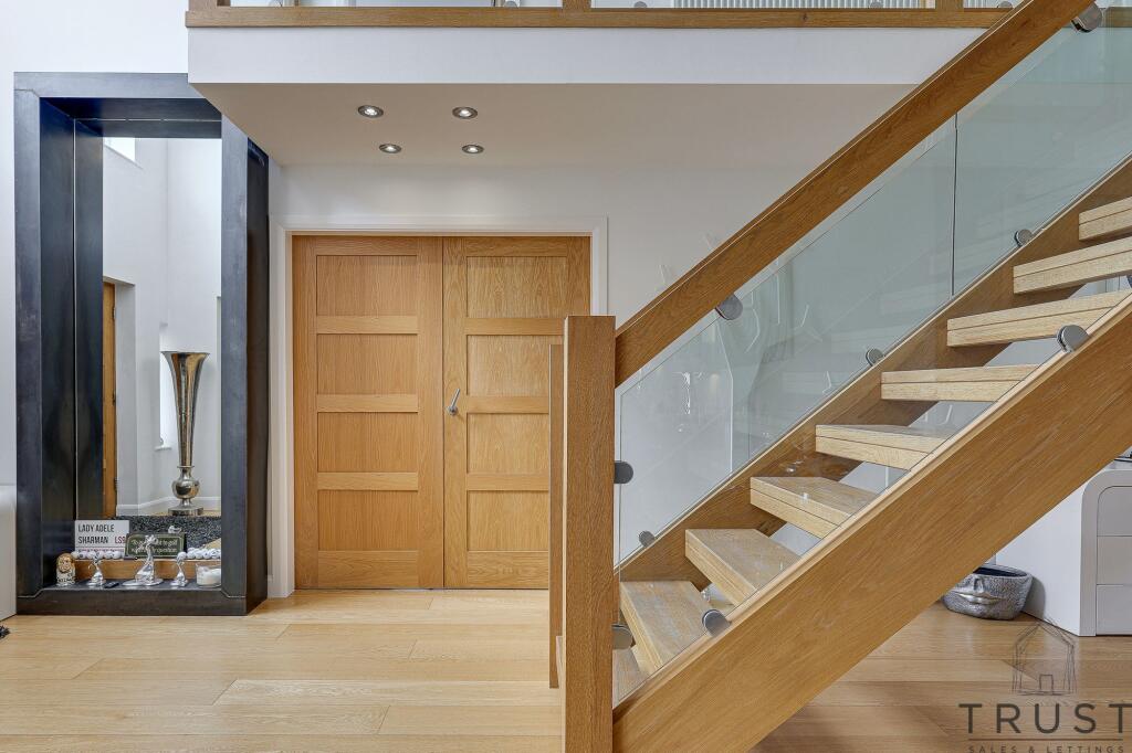 Additional image 69 of Bradford Road, Birkenshaw, BD11
