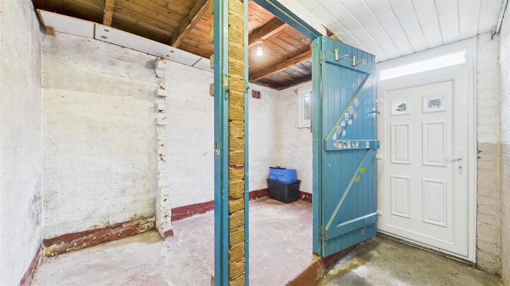 Additional image 8 of Cranmoor Crescent, Halesowen