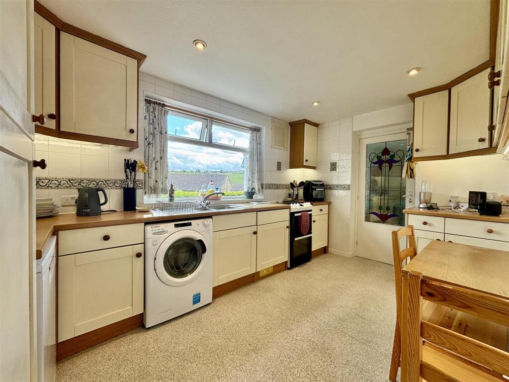 Additional image 8 of Hughendon Drive, Thornton, Bradford