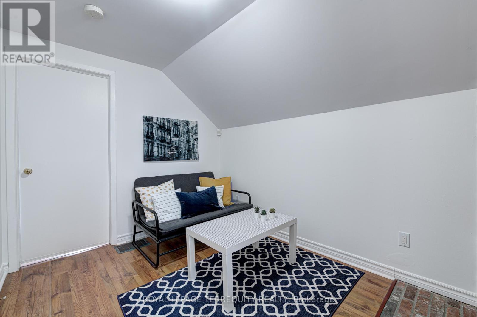 Property image for UNIT 2 - 135 SHEPPARD AVENUE W|Toronto (Lansing-Westgate), Ontario M2N1M7