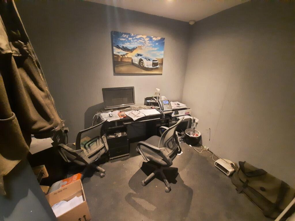 Additional image 10 of New Road Garage, New Road, Earby, Barnoldswick, Lancashire