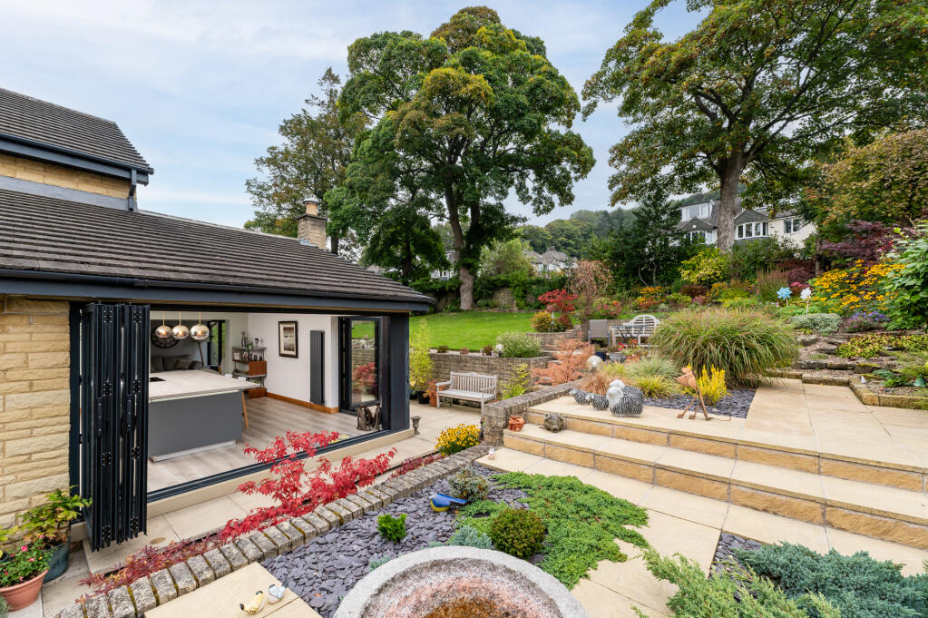 Additional image 40 of Oakridge Court, Bingley, West Yorkshire, BD16