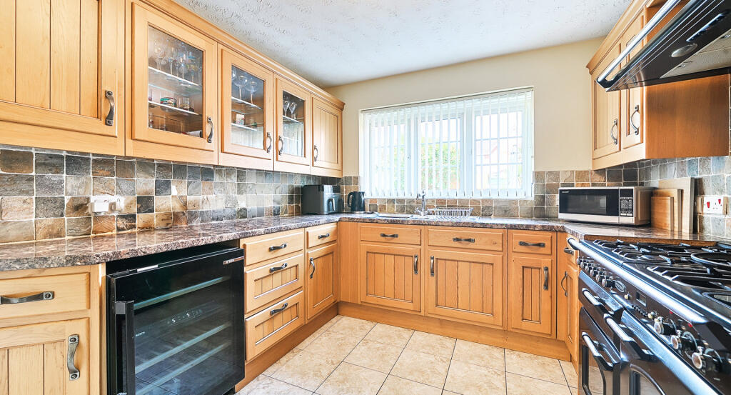 Additional image 4 of Hoveton Close, Redditch