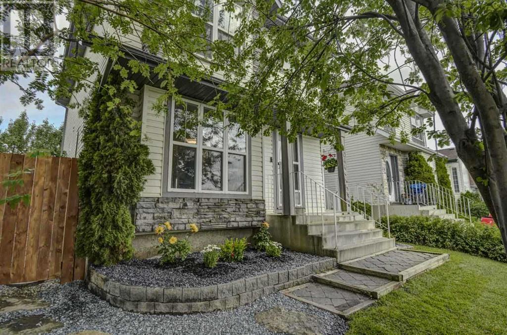 1044 Country Hills Circle NW|Calgary, Alberta T3K4X1