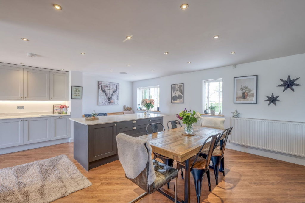 Additional image 8 of Evesham Road, Astwood Bank, B96