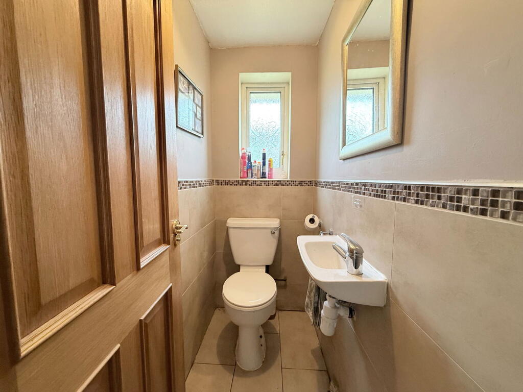 Additional image 10 of Dunton Hall Road, Shirley