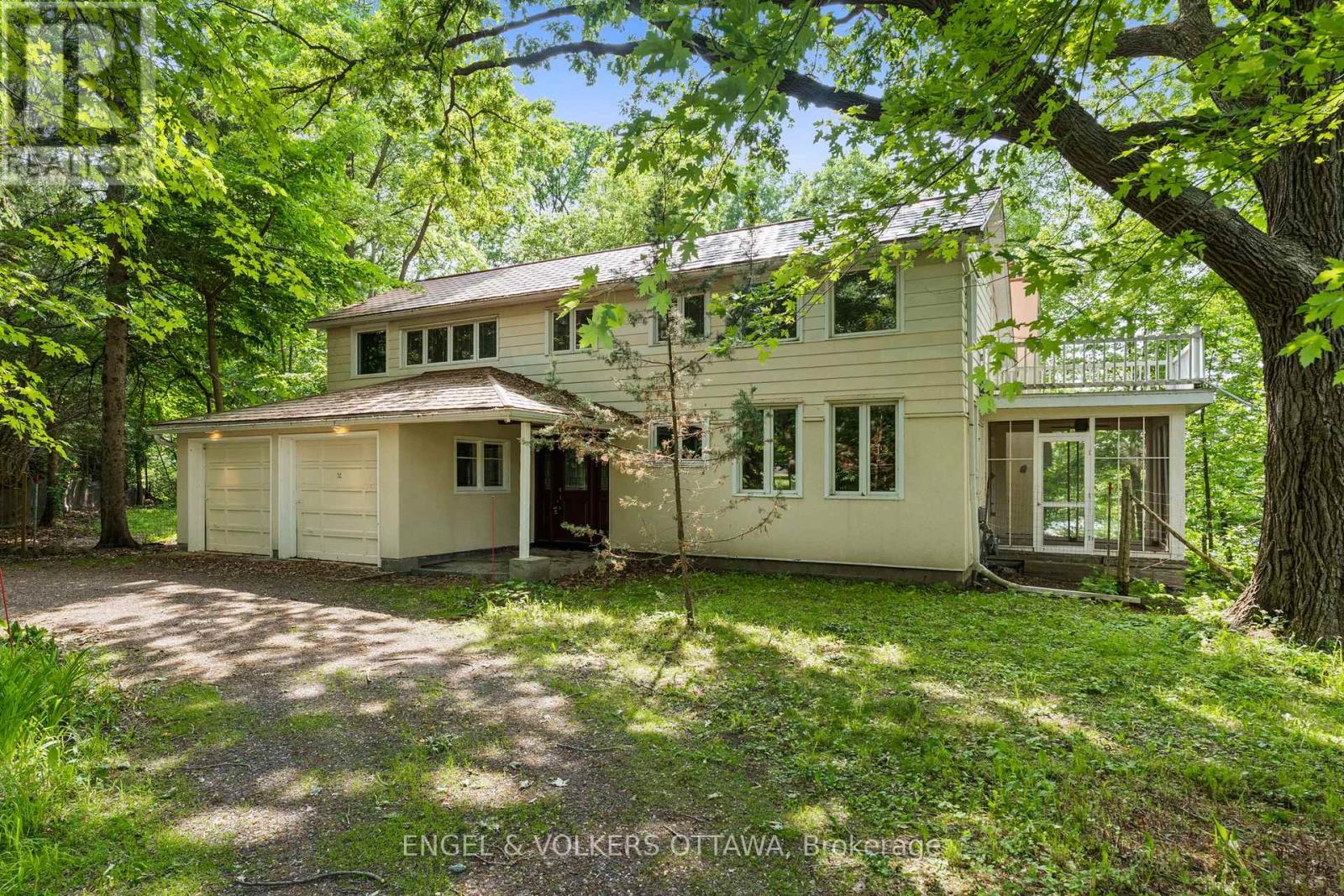 32 RYEBURN DRIVE|Ottawa, Ontario K1V1H6